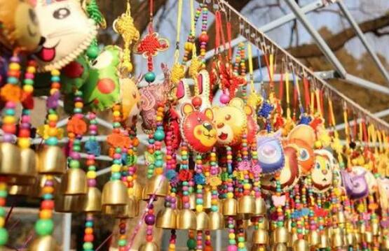 過年擺地?cái)傎?0萬(過年擺地?cái)傎u什么賺錢)