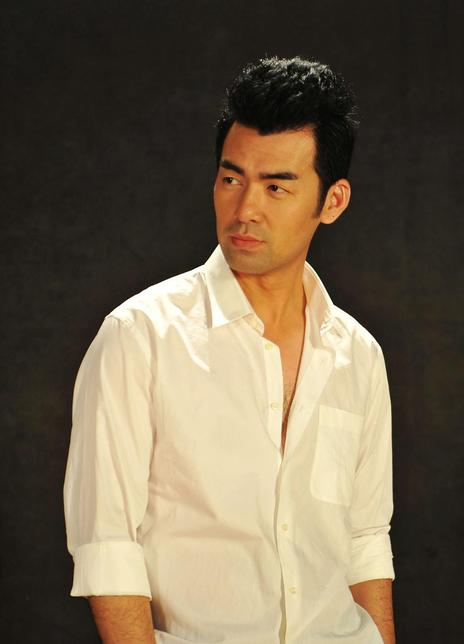 張益群